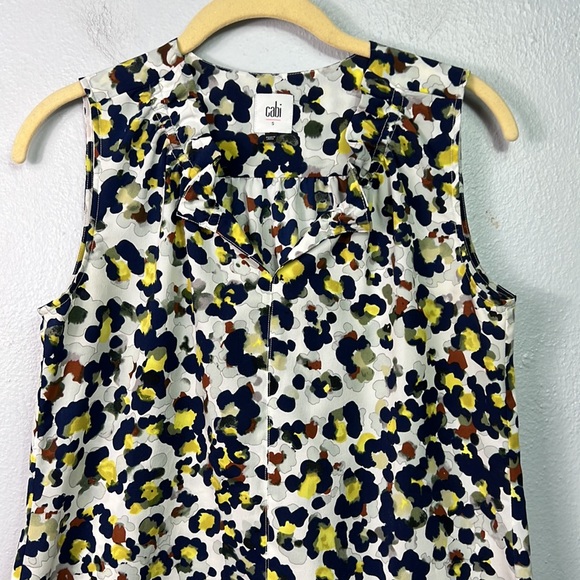 Cabi Fierce Seeing Spots Gathered Ruffle Collar V-Neck Sleeveless Blouse Small - Picture 2 of 7